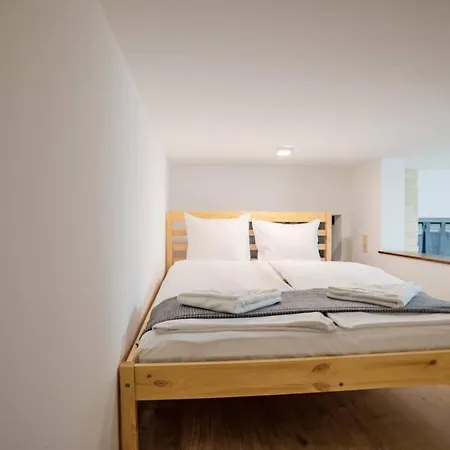 Posh Prints Apartman